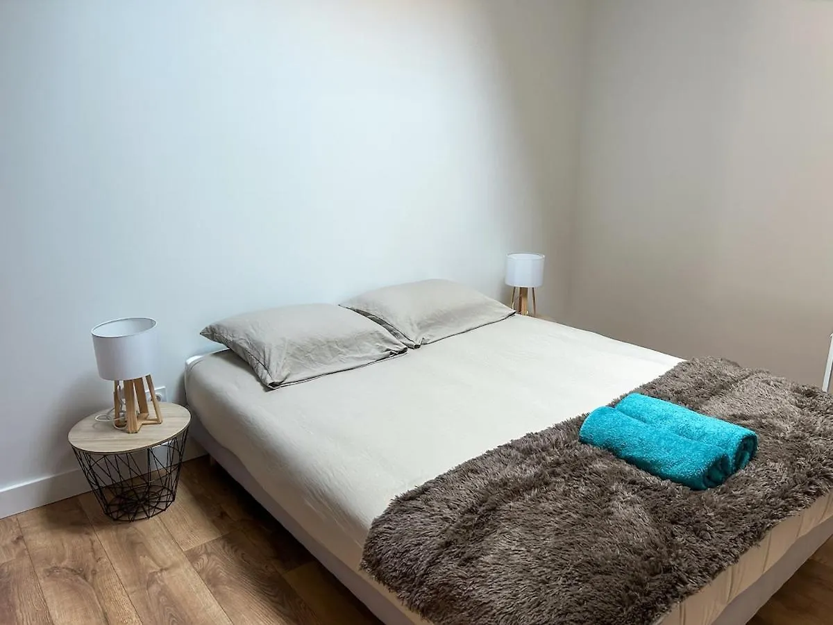 Апартаменты L'Echappee Verte - Appartement 1 Chambre Сен-Мелуар-дез-Онд Франция
